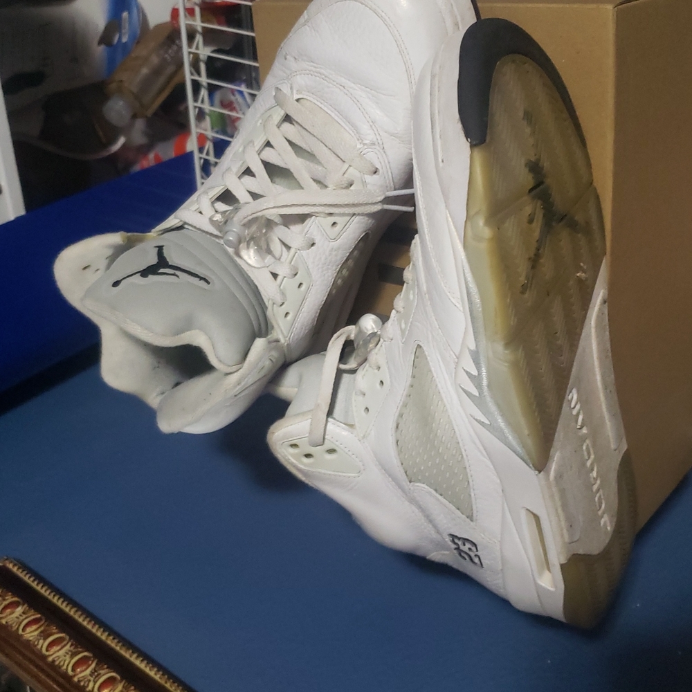 Jordan 5 Metallic